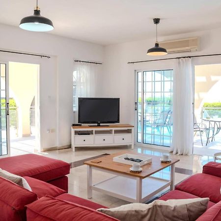 Villa Danae Coral Bay By Villa Plus Пея Екстериор снимка