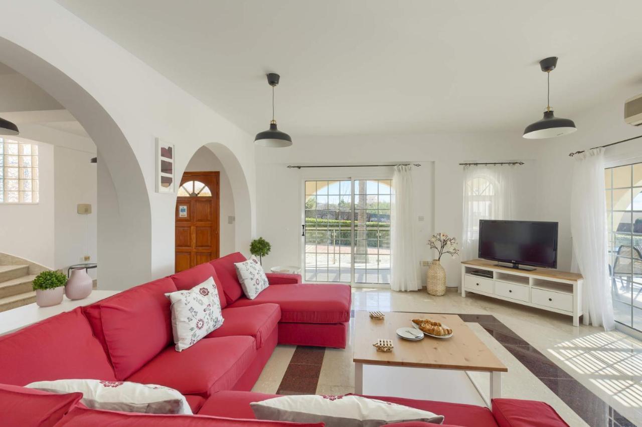 Villa Danae Coral Bay By Villa Plus Пея Екстериор снимка