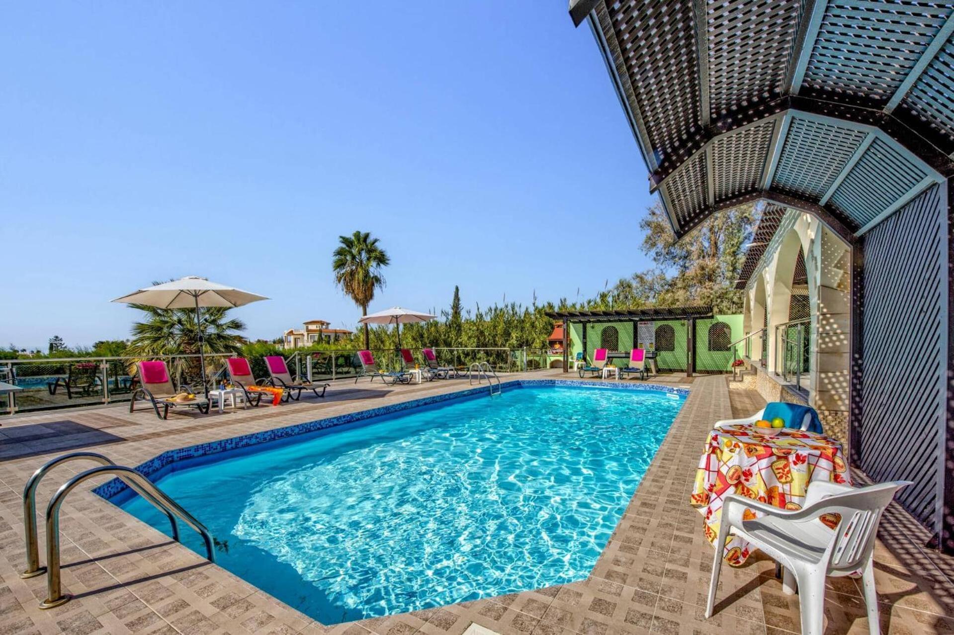 Villa Danae Coral Bay By Villa Plus Пея Екстериор снимка