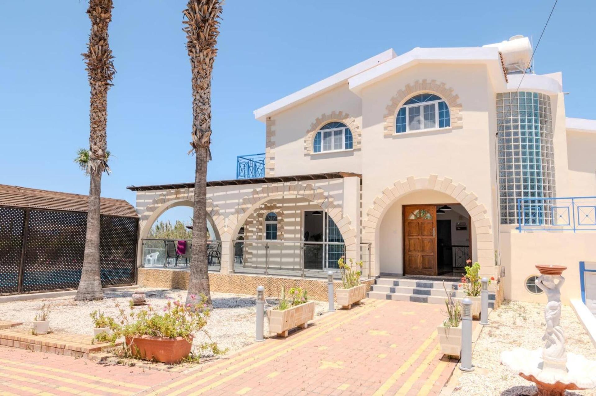 Villa Danae Coral Bay By Villa Plus Пея Екстериор снимка