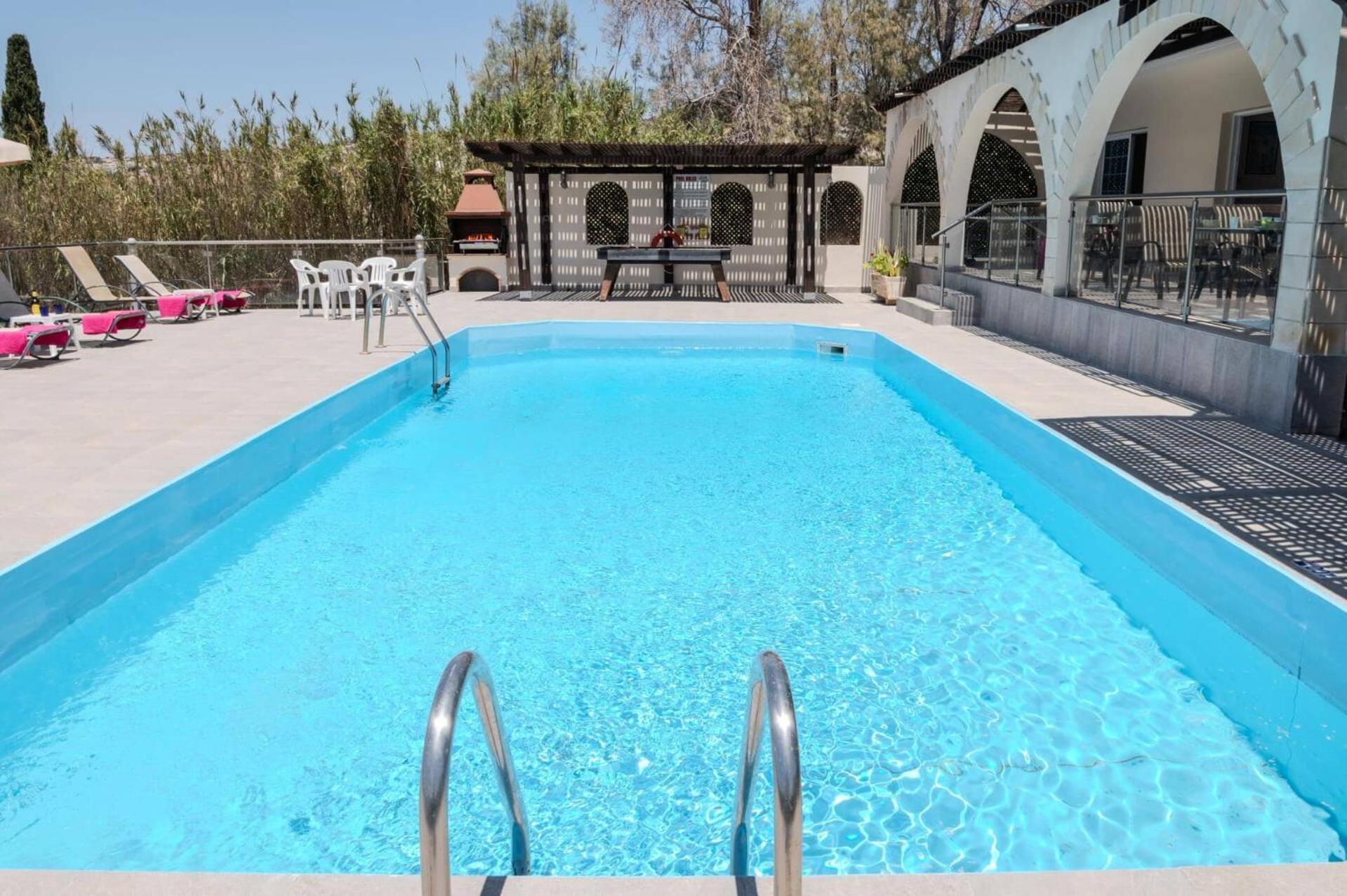 Villa Danae Coral Bay By Villa Plus Пея Екстериор снимка