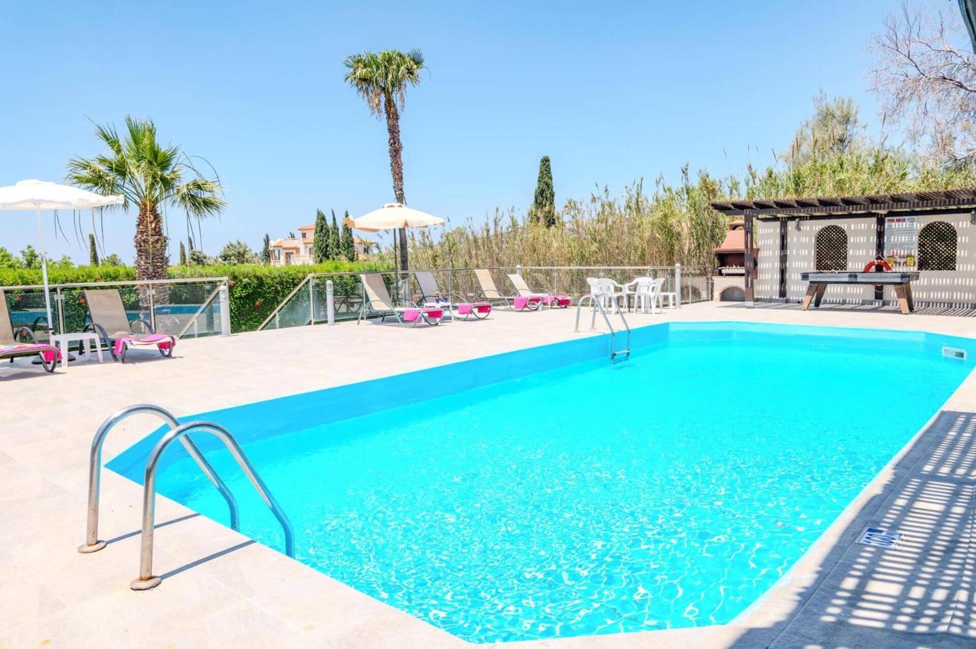Villa Danae Coral Bay By Villa Plus Пея Екстериор снимка